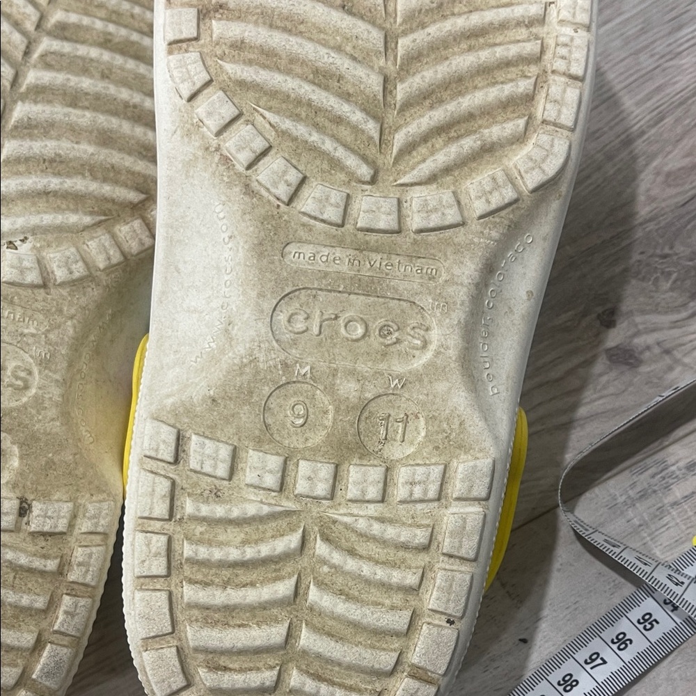 Crocs Classic Pokemon 2 unisex shoes women’s size 11 men’s size 9 - Picture 7 of 10